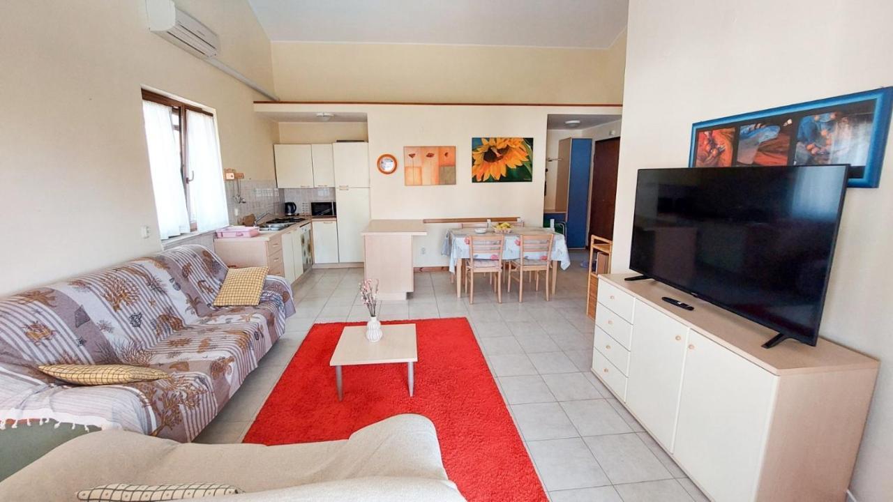 Apartman Lucija Ровинь Экстерьер фото